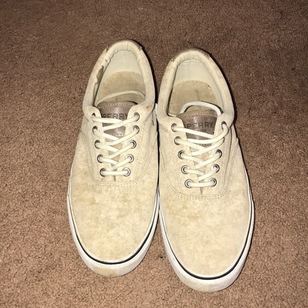 Sperry’s size 10
